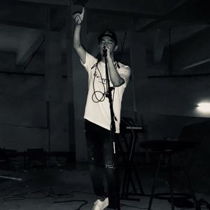 黄一资料,黄一最新歌曲,黄一MV视频,黄一音乐专辑,黄一好听的歌