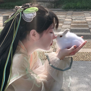 Fiona资料,Fiona最新歌曲,FionaMV视频,Fiona音乐专辑,Fiona好听的歌