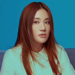 周渔《小城大爱