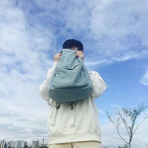 小言资料,小言最新歌曲,小言MV视频,小言音乐专辑,小言好听的歌