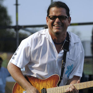 Joe Vasconcellos资料,Joe Vasconcellos最新歌曲,Joe VasconcellosMV视频,Joe Vasconcellos音乐专辑,Joe Vasconcellos好听的歌