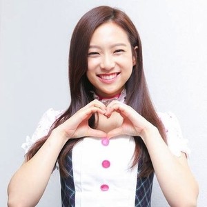 YENA (예나)资料,YENA (예나)最新歌曲,YENA (예나)MV视频,YENA (예나)音乐专辑,YENA (예나)好听的歌