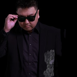李嘉龙资料,李嘉龙最新歌曲,李嘉龙MV视频,李嘉龙音乐专辑,李嘉龙好听的歌