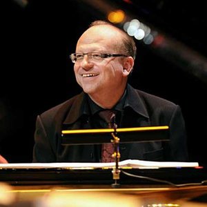 Frank Chastenier资料,Frank Chastenier最新歌曲,Frank ChastenierMV视频,Frank Chastenier音乐专辑,Frank Chastenier好听的歌