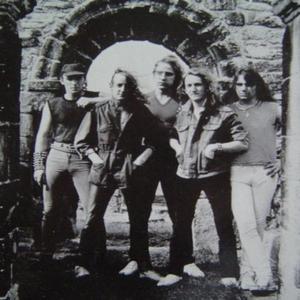 Dark Heart资料,Dark Heart最新歌曲,Dark HeartMV视频,Dark Heart音乐专辑,Dark Heart好听的歌