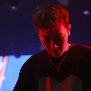 Versace资料,Versace最新歌曲,VersaceMV视频,Versace音乐专辑,Versace好听的歌