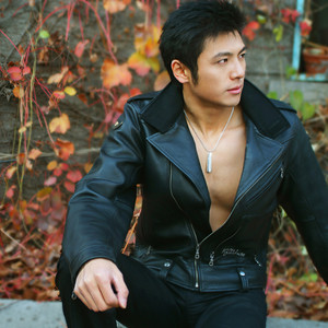 严亮资料,严亮最新歌曲,严亮MV视频,严亮音乐专辑,严亮好听的歌