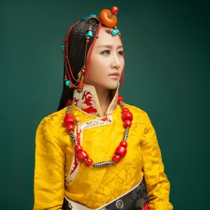 央金兰泽资料,央金兰泽最新歌曲,央金兰泽MV视频,央金兰泽音乐专辑,央金兰泽好听的歌