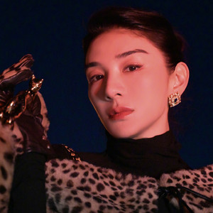 黄奕资料,黄奕最新歌曲,黄奕MV视频,黄奕音乐专辑,黄奕好听的歌