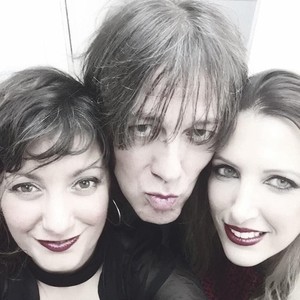 Smoking Stones资料,Smoking Stones最新歌曲,Smoking StonesMV视频,Smoking Stones音乐专辑,Smoking Stones好听的歌