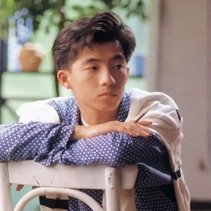 九月的爱情 (伴奏)