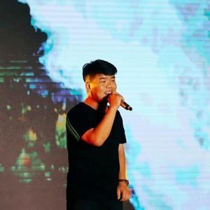 石燕鹏资料,石燕鹏最新歌曲,石燕鹏MV视频,石燕鹏音乐专辑,石燕鹏好听的歌