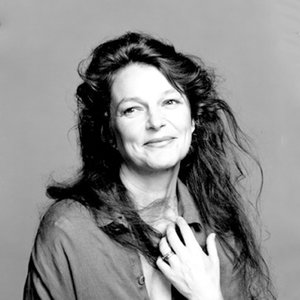 Lorraine Hunt