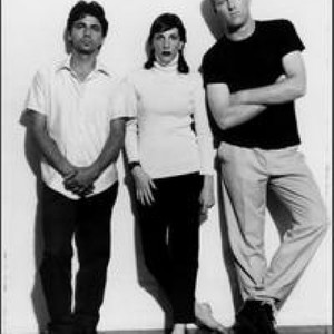 Lisa Papineau资料,Lisa Papineau最新歌曲,Lisa PapineauMV视频,Lisa Papineau音乐专辑,Lisa Papineau好听的歌