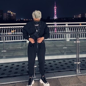 黄海天资料,黄海天最新歌曲,黄海天MV视频,黄海天音乐专辑,黄海天好听的歌