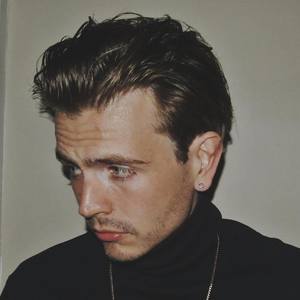 Paul Conrad资料,Paul Conrad最新歌曲,Paul ConradMV视频,Paul Conrad音乐专辑,Paul Conrad好听的歌