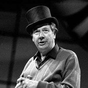 Max Bygraves资料,Max Bygraves最新歌曲,Max BygravesMV视频,Max Bygraves音乐专辑,Max Bygraves好听的歌