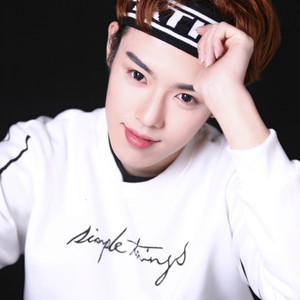 鹿兮斐尔资料,鹿兮斐尔最新歌曲,鹿兮斐尔MV视频,鹿兮斐尔音乐专辑,鹿兮斐尔好听的歌