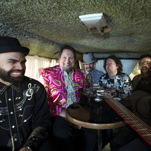 The Jerry Douglas Band资料,The Jerry Douglas Band最新歌曲,The Jerry Douglas BandMV视频,The Jerry Douglas Band音乐专辑,The Jerry Douglas Band好听的歌