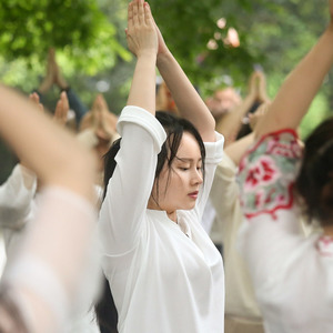 大桐资料,大桐最新歌曲,大桐MV视频,大桐音乐专辑,大桐好听的歌