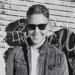 Rich james Roberts资料,Rich james Roberts最新歌曲,Rich james RobertsMV视频,Rich james Roberts音乐专辑,Rich james Roberts好听的歌