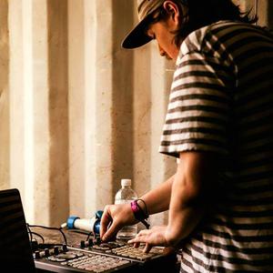 Bwoy De Bhajan资料,Bwoy De Bhajan最新歌曲,Bwoy De BhajanMV视频,Bwoy De Bhajan音乐专辑,Bwoy De Bhajan好听的歌