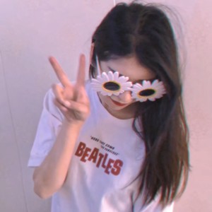 是谁的紫瑾吖资料,是谁的紫瑾吖最新歌曲,是谁的紫瑾吖MV视频,是谁的紫瑾吖音乐专辑,是谁的紫瑾吖好听的歌