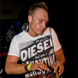 DJ Dean