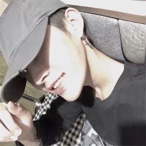 张逸寒资料,张逸寒最新歌曲,张逸寒MV视频,张逸寒音乐专辑,张逸寒好听的歌