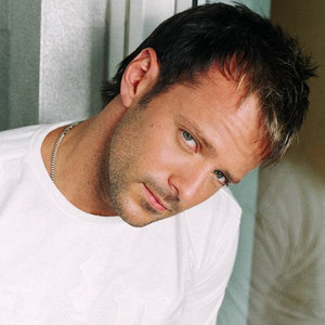 FOX资料,FOX最新歌曲,FOXMV视频,FOX音乐专辑,FOX好听的歌