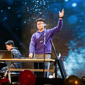 Bob Hou资料,Bob Hou最新歌曲,Bob HouMV视频,Bob Hou音乐专辑,Bob Hou好听的歌