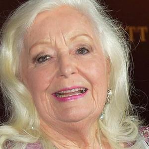 Gwyneth Jones资料,Gwyneth Jones最新歌曲,Gwyneth JonesMV视频,Gwyneth Jones音乐专辑,Gwyneth Jones好听的歌