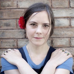 Scout Niblett资料,Scout Niblett最新歌曲,Scout NiblettMV视频,Scout Niblett音乐专辑,Scout Niblett好听的歌