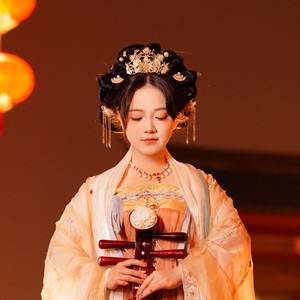 栾烟资料,栾烟最新歌曲,栾烟MV视频,栾烟音乐专辑,栾烟好听的歌