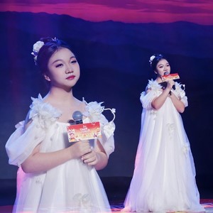 邹昕雨资料,邹昕雨最新歌曲,邹昕雨MV视频,邹昕雨音乐专辑,邹昕雨好听的歌