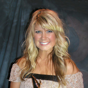 Twila Paris资料,Twila Paris最新歌曲,Twila ParisMV视频,Twila Paris音乐专辑,Twila Paris好听的歌