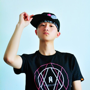 韩飞资料,韩飞最新歌曲,韩飞MV视频,韩飞音乐专辑,韩飞好听的歌