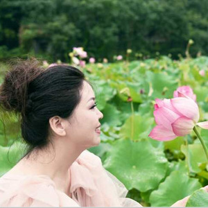 邓兰芳资料,邓兰芳最新歌曲,邓兰芳MV视频,邓兰芳音乐专辑,邓兰芳好听的歌