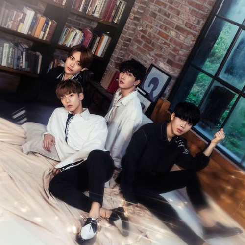 VROMANCE ดาวน์โหลดและฟังเพลงฮิตจาก VROMANCE