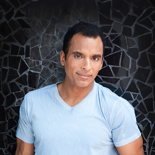 Jon Secada ดาวน์โหลดและฟังเพลงฮิตจาก Jon Secada