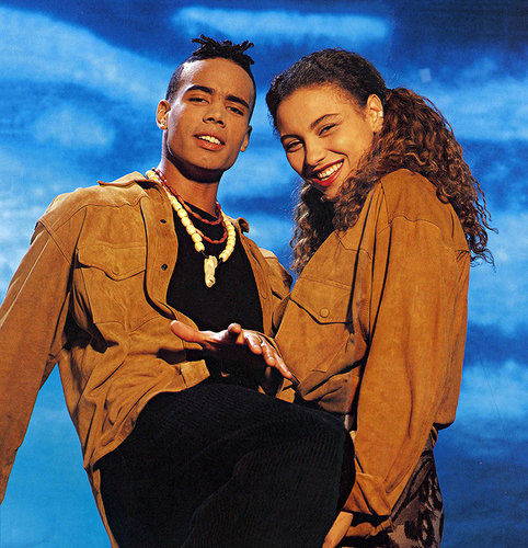 嘘,听2 unlimited唱歌