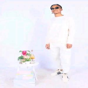 Phone (feat. Dae veed) (Explicit)