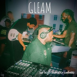 Gleam (feat. Iswhvtitis)