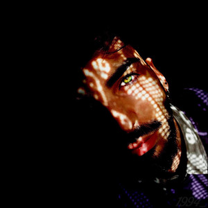 Çok Uzaklarda (男版)