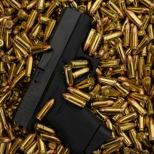 CON LA GLOCK (feat. BabyGlock) (Explicit)