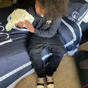 Balenci boots (feat. Xayahxo) (Explicit)