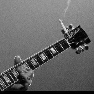 Ridin ina bentley (Explicit)