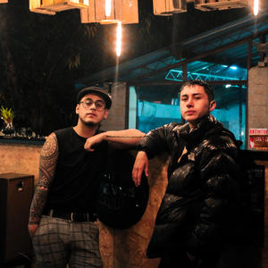 Ahi voy (feat. Fernando Muñoz) (Explicit)