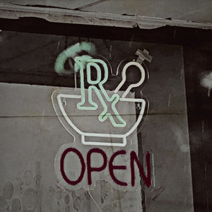 Trapqueen (Explicit)