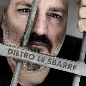 DIETRO LE SBARRE